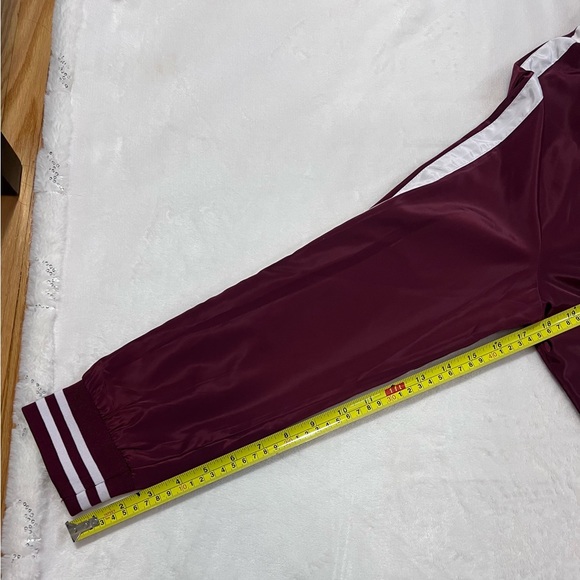 Maroon and white bench bomber jacket (size Large) - Picture 6 of 9
